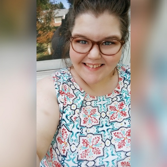 Meet your Posher, Brittany - Picture 5 of 6